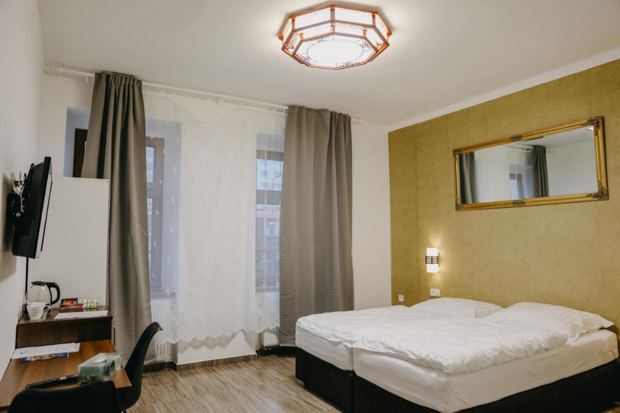Hotel Oasis Teplice Exterior foto